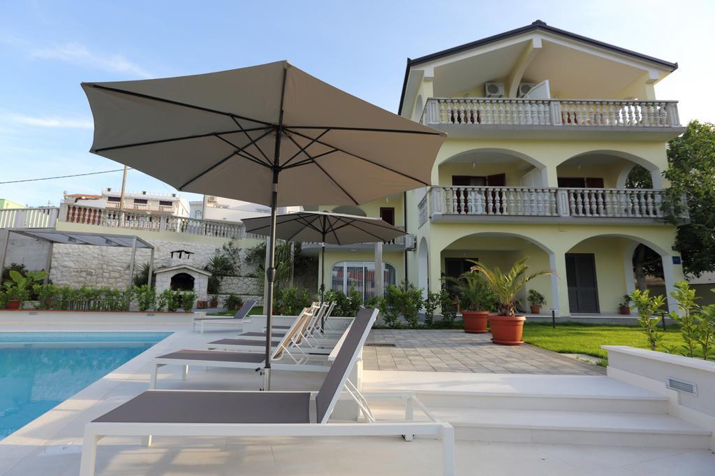 Apartments Bago โตรกีร์ ภายนอก รูปภาพ