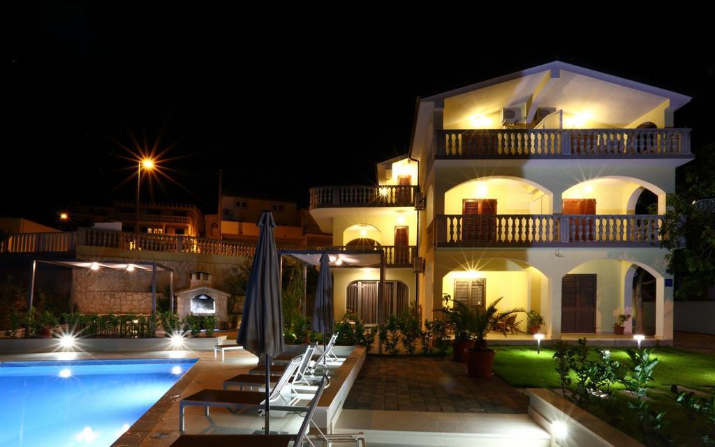 Apartments Bago โตรกีร์ ภายนอก รูปภาพ