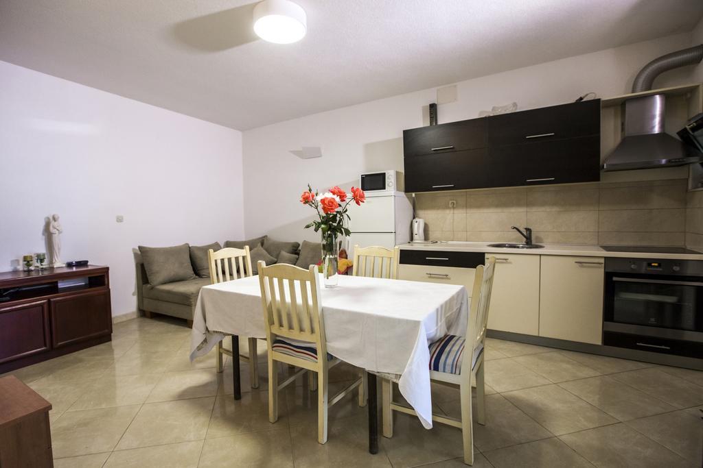 Apartments Bago โตรกีร์ ภายนอก รูปภาพ
