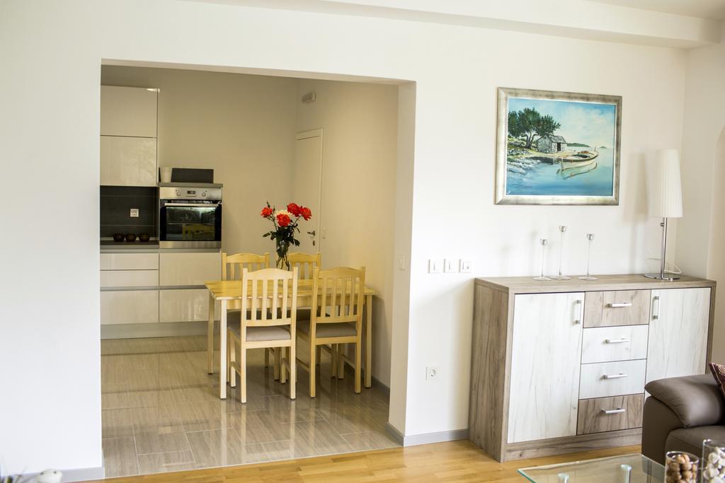 Apartments Bago โตรกีร์ ภายนอก รูปภาพ